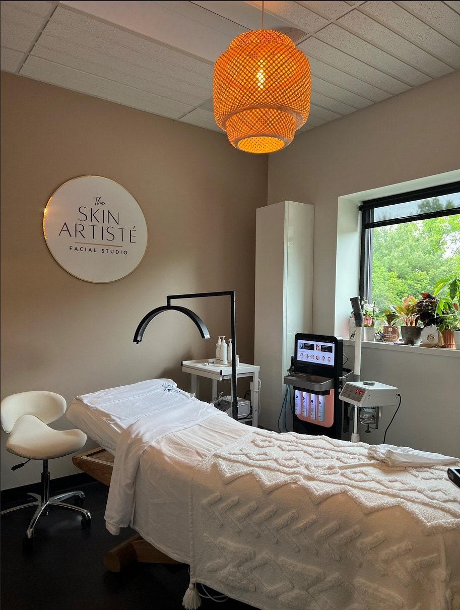 Custom Round Acrylic Salon Logo Sign with Metal Backing, Personalized Business Name Sign for Spa, Esthetician or Beauty Studio Decor